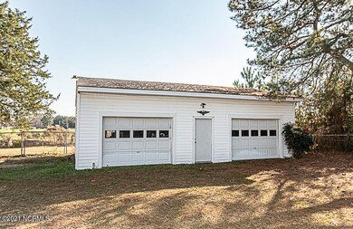 6916 Shallingtons Mill Rd, Elm City, NC 27822 - photo 4