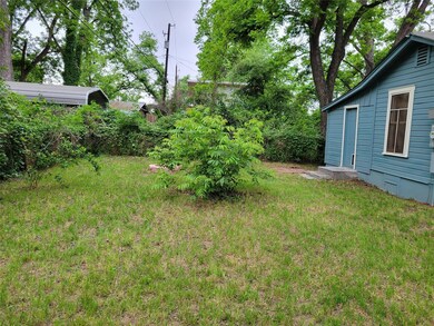2511 E 2nd St unit B, Austin, TX 78702 - photo 4