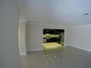 8061 Ambach Way unit 26B, Hypoluxo, FL 33462 - photo 7