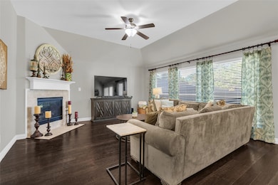 631 Allister Ct, Roanoke, TX 76262 - photo 3