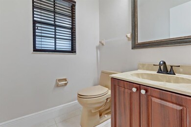 141 SW 94 Terrace Plantation-large-005-1