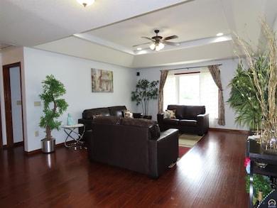 6213 SW 48th Place, Topeka, KS 66610 - photo 6