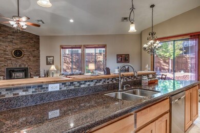 Kitchen (4)