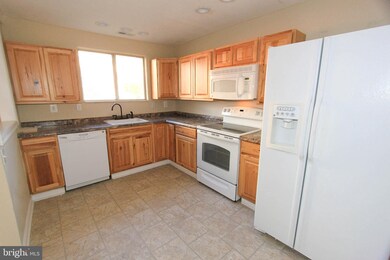 113 W 4th Ave, Ranson, WV 25438 - photo 5