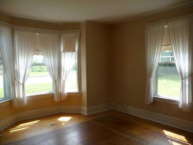 Living Room. Bright and cheery...
