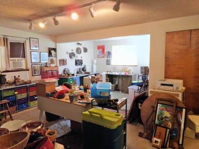 453 NE 12th St, Grants Pass, OR 97526 - photo 5