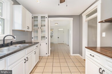 2392 Mountain Rd, Manheim, PA 17545 - photo 7