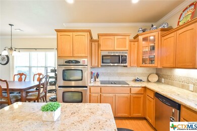 Double ovens, built in microwave