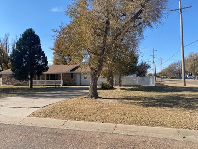 101 S Madison St, Hugoton, KS 67951 - photo 2