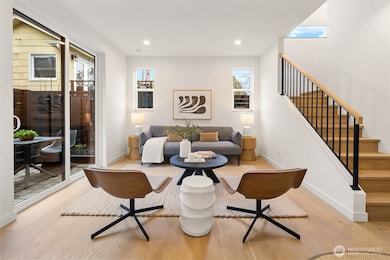 713 N 70th St, Seattle, WA 98103 - photo 3