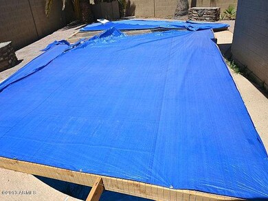 023-282344-swimming-pool