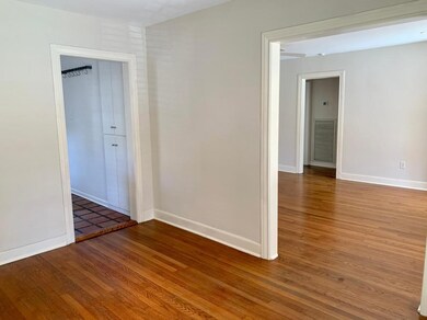 806 W 30th St, Houston, TX 77018 - photo 4