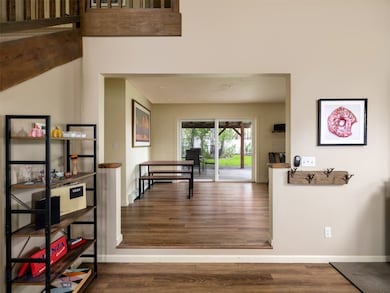 Entry to dining/kitchen