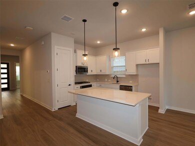 900 Beaverton Dr, Leander, TX 78641 - photo 4