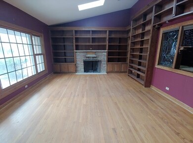 9525 Culver St, Des Plaines, IL 60016 - photo 2