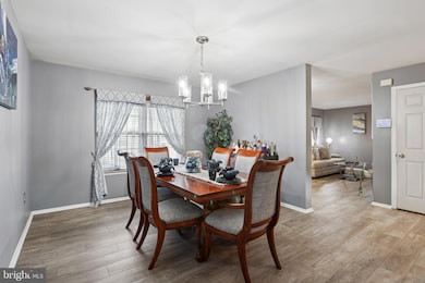 504 Llangollen Blvd, New Castle, DE 19720 - photo 5