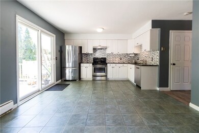 10 Margaret Ave unit 12, Riverside, RI 02915 - photo 3