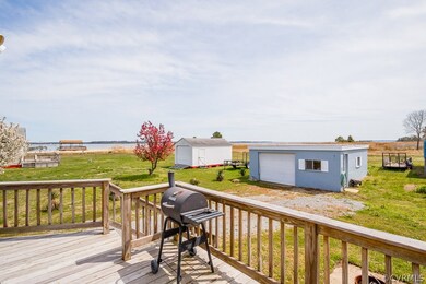 512 Marine Dr, Dunnsville, VA 22454 - photo 5