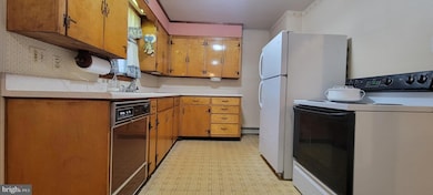 221 Devonshire Rd, Hagerstown, MD 21740 - photo 3