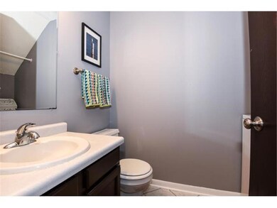 Main floor 1/2 Bath.
