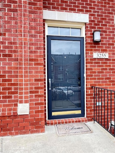 3255 Camden Dr unit 121, Troy, MI 48084 - photo 2