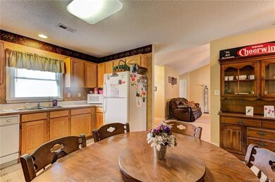 114 Hidden Creek Dr, Salisbury, NC 28147 - photo 6