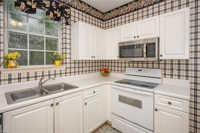 1708 Woodgrove St, Chesapeake, VA 23320 - photo 7