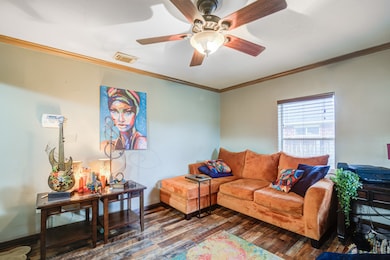 8123 Tareyton Ln, Houston, TX 77075 - photo 7