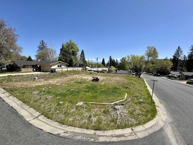 802 Scenic Ct, Yreka, CA 96097 - photo 5