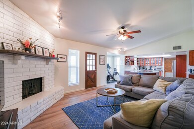 504 E Ivy St, Mesa, AZ 85203 - photo 6