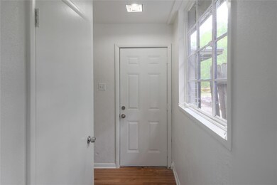3400 Lafayette Ave unit B, Austin, TX 78722 - photo 5
