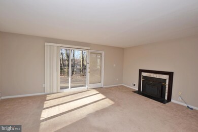 2432 Freetown Dr, Reston, VA 20191 - photo 6