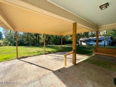 1047 Pearl Valley Rd, Wesson, MS 39191 - photo 4