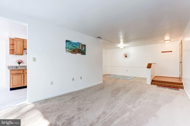 442 Girard St unit 303, Gaithersburg, MD 20877 - photo 7