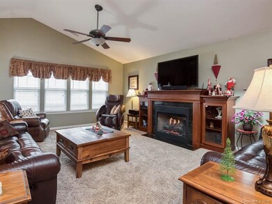 75 Winter Wren Cir, Hendersonville, NC 28792 - photo 7