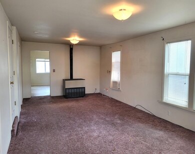 805 SW 4th St, Grants Pass, OR 97526 - photo 5