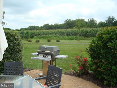 1065 Burgundy Cir, Pennsburg, PA 18073 - photo 4