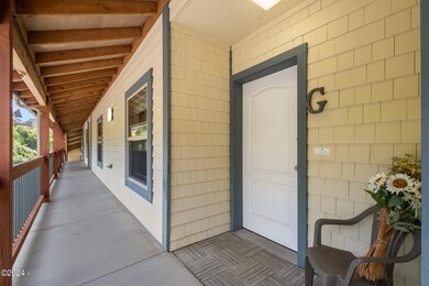 526 NW Coast St Apt G (42)