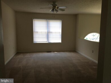 207 Ridgefield Ave, Stephens City, VA 22655 - photo 3