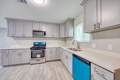 6806 Peyton St, Houston, TX 77028 - photo 3