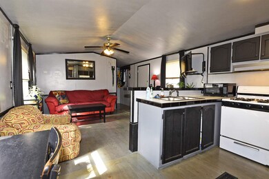 24 Avenue B, Burlington, VT 05408 - photo 6