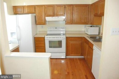 19136 Partridge Wood Dr, Germantown, MD 20874 - photo 3