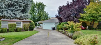 3021 Cleopatra Cir, Medford, OR 97504 - photo 3