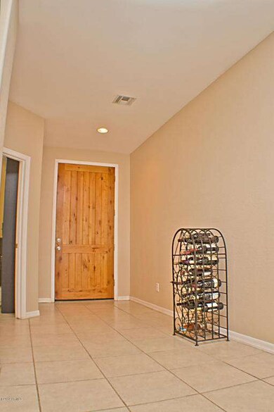 04-EntrywayN-1