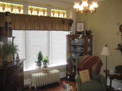 330 N 8th St, Allentown, PA 18102 - photo 3