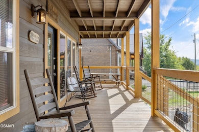 324 Oak Vista Ct, Sevierville, TN 37876 - photo 2