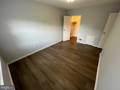 9671 Hagel Cir, Lorton, VA 22079 - photo 6