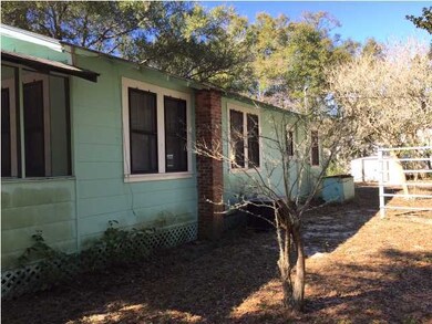 312 NW 3rd St, Carrabelle, FL 32322 - photo 2