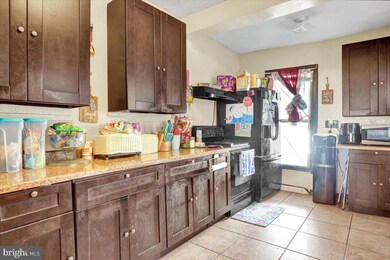 1113 Franklin St, Reading, PA 19602 - photo 4