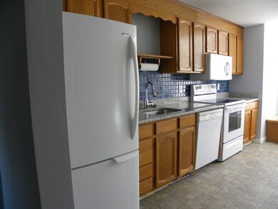 303 Maple Brook Rd, Bellingham, MA 02019 - photo 3